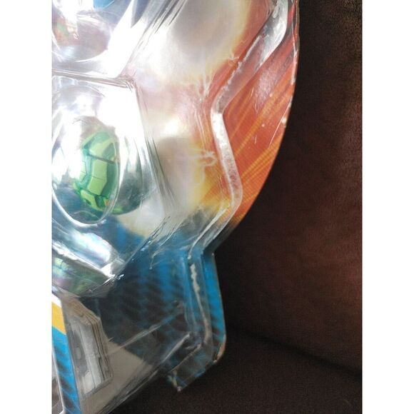 Bakugan Battle Planet - Pyrus Pyravian Starter Pack - Picture 4 of 7